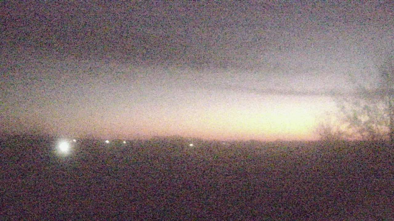 Thumbnail for current weather camera view from Walkers Bluff in Cambria, Illinois