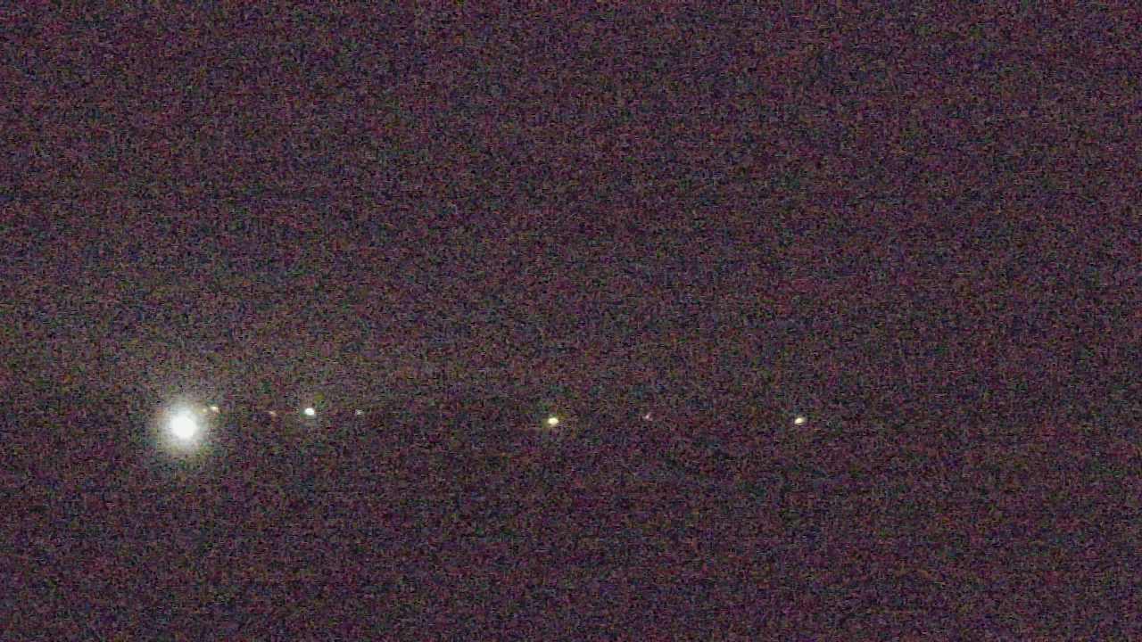 Thumbnail for current weather camera view from Walkers Bluff in Cambria, Illinois