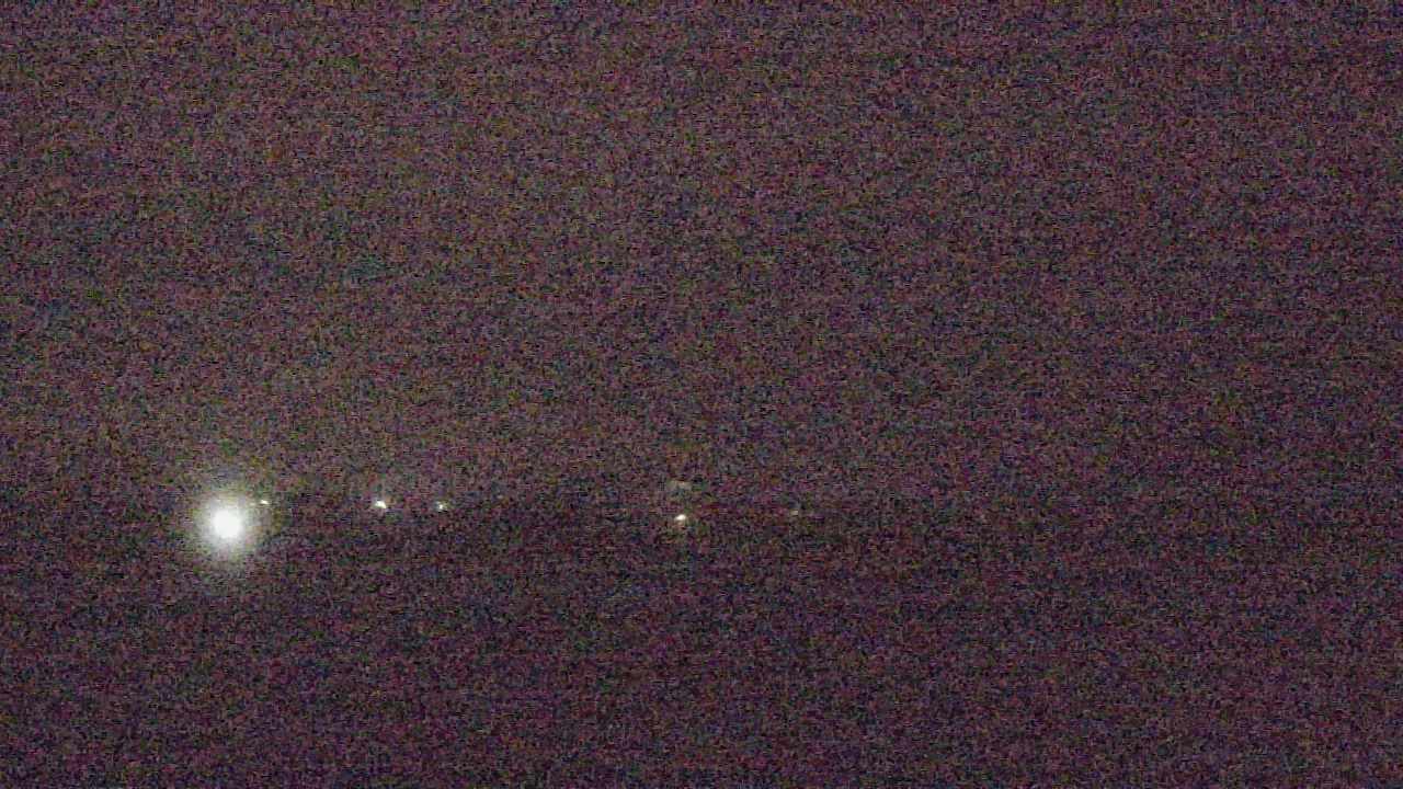Thumbnail for current weather camera view from Walkers Bluff in Cambria, Illinois