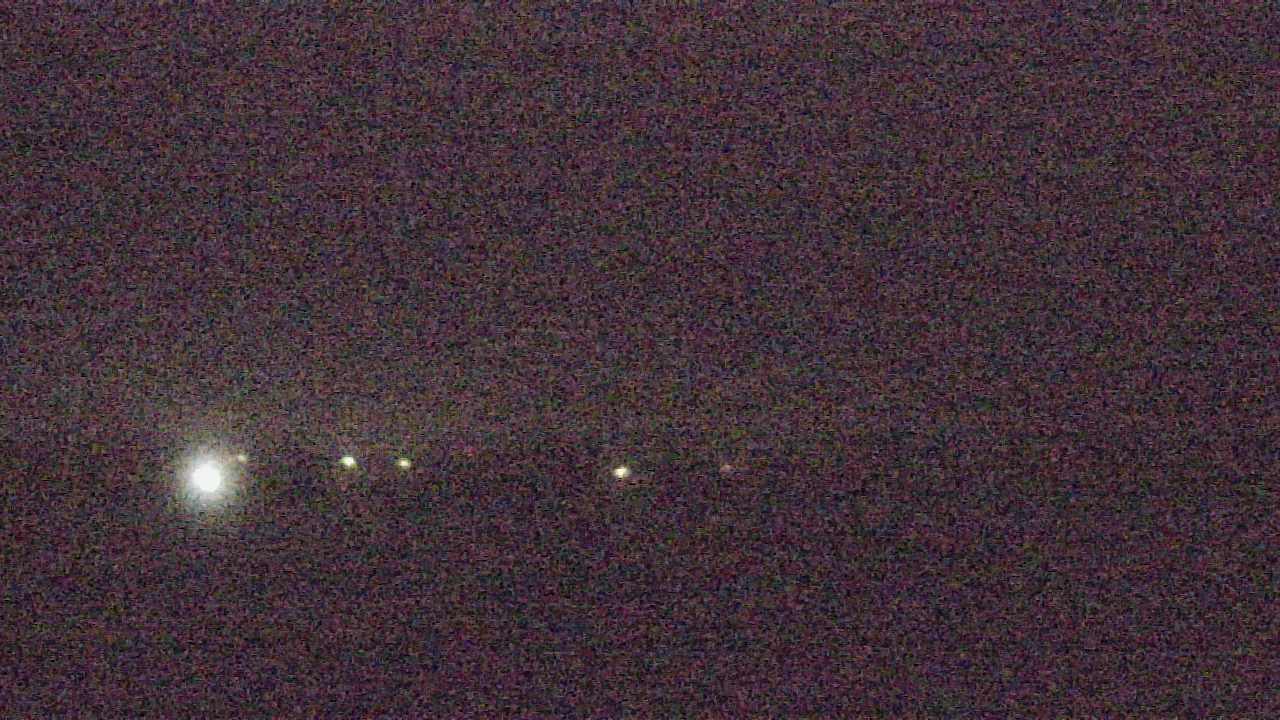 Thumbnail for current weather camera view from Walkers Bluff in Cambria, Illinois