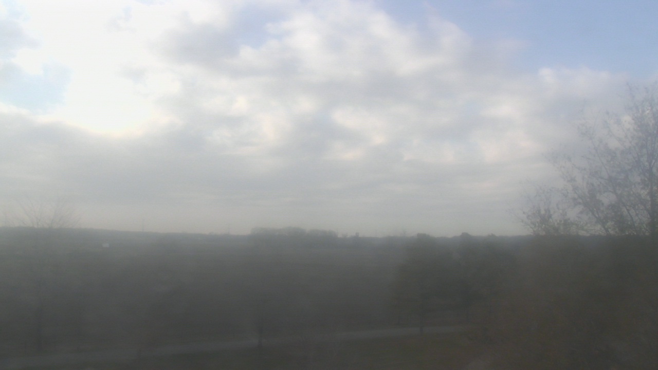 Thumbnail for current weather camera view from Walkers Bluff in Cambria, Illinois