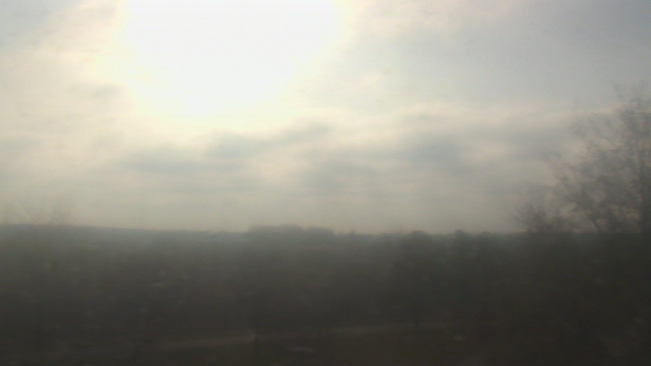 Thumbnail for current weather camera view from Walkers Bluff in Cambria, Illinois