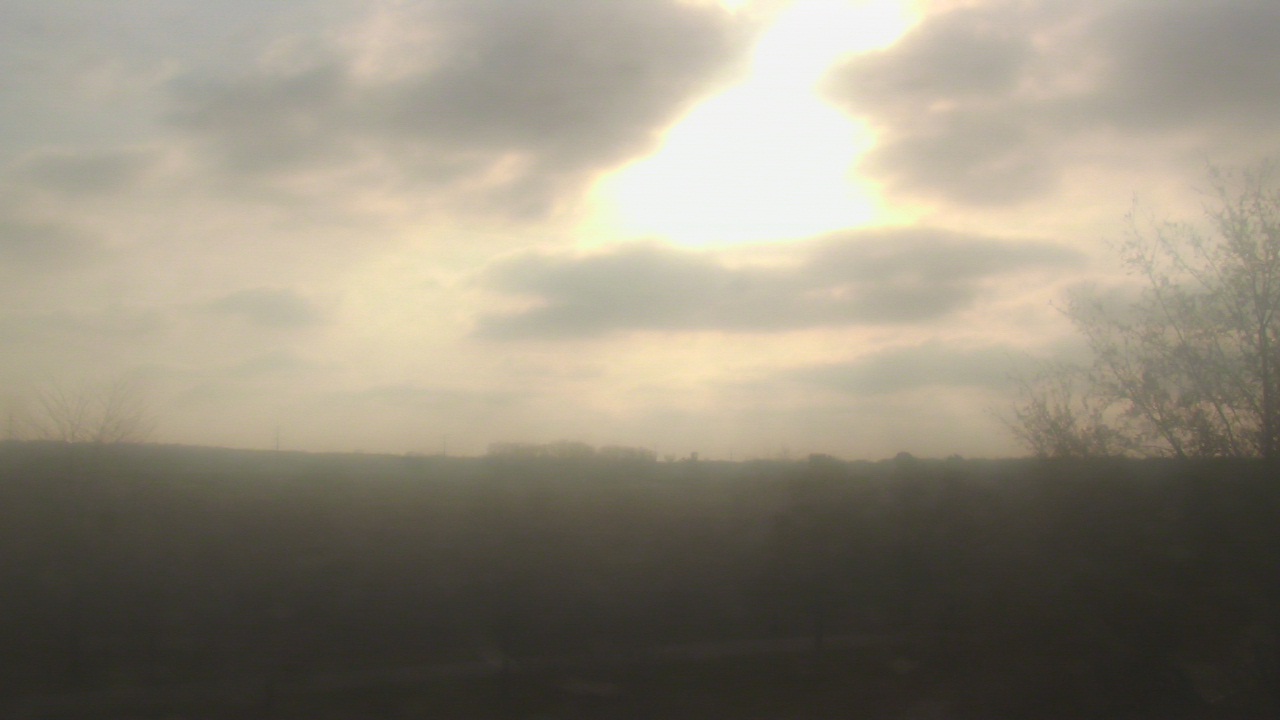 Thumbnail for current weather camera view from Walkers Bluff in Cambria, Illinois