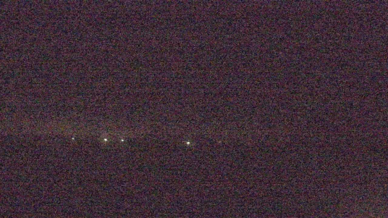 Thumbnail for current weather camera view from Walkers Bluff in Cambria, Illinois