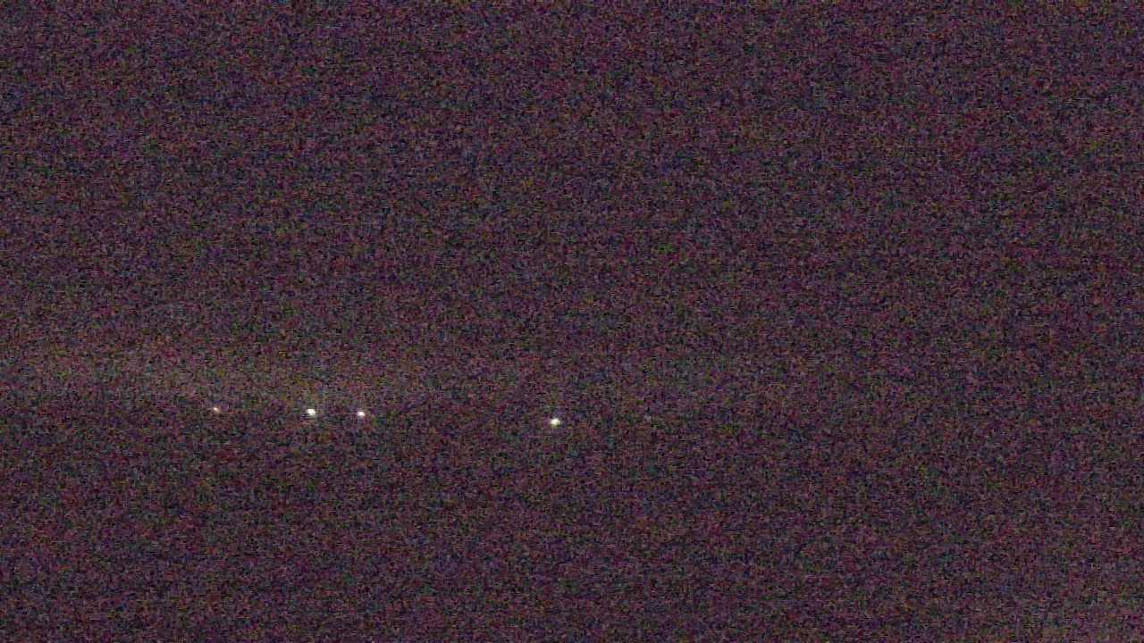 Thumbnail for current weather camera view from Walkers Bluff in Cambria, Illinois