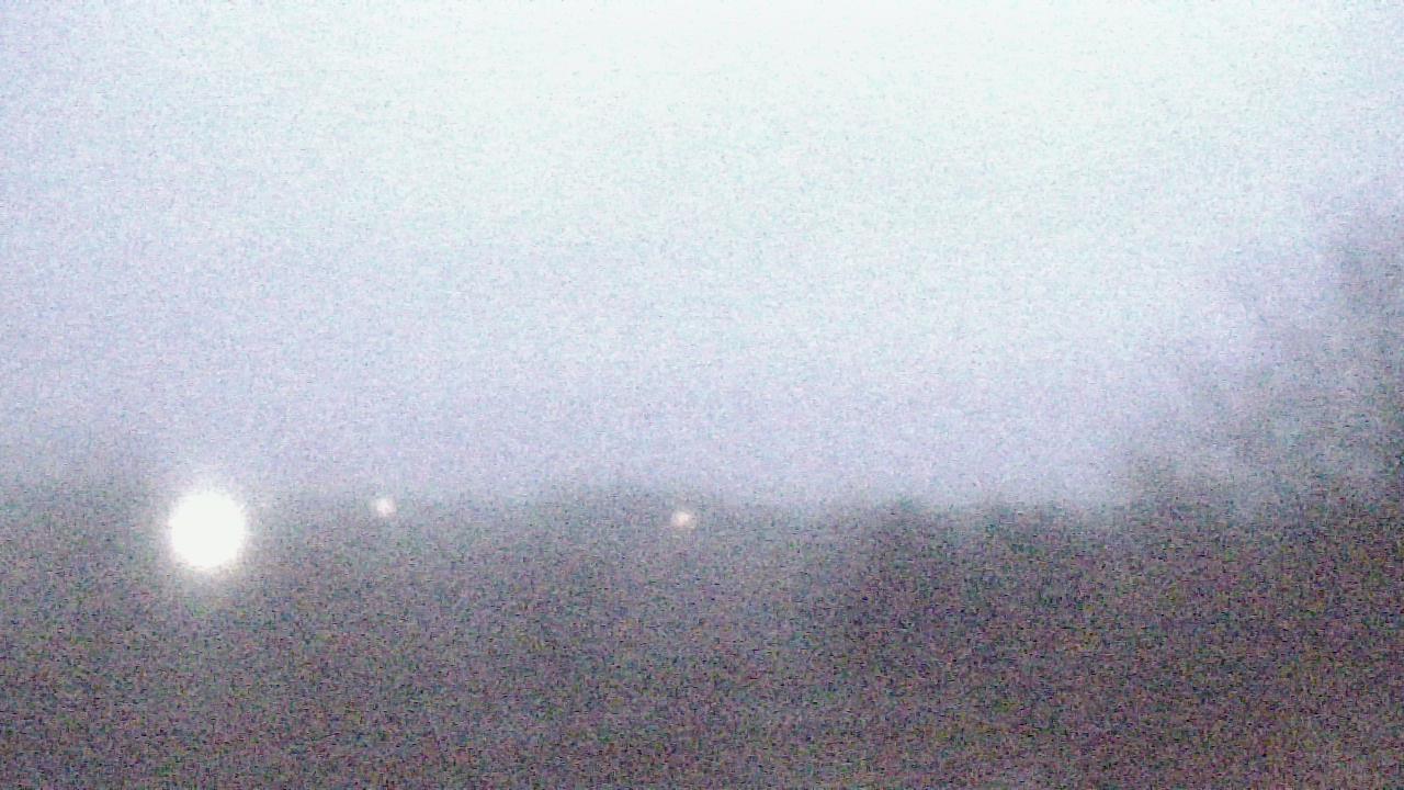 Thumbnail for current weather camera view from Walkers Bluff in Cambria, Illinois