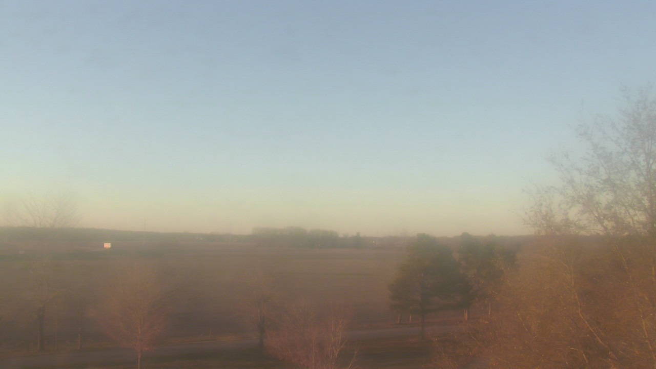 Thumbnail for current weather camera view from Walkers Bluff in Cambria, Illinois