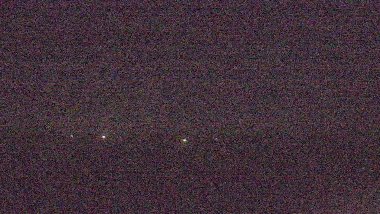 Thumbnail for current weather camera view from Walkers Bluff in Cambria, Illinois