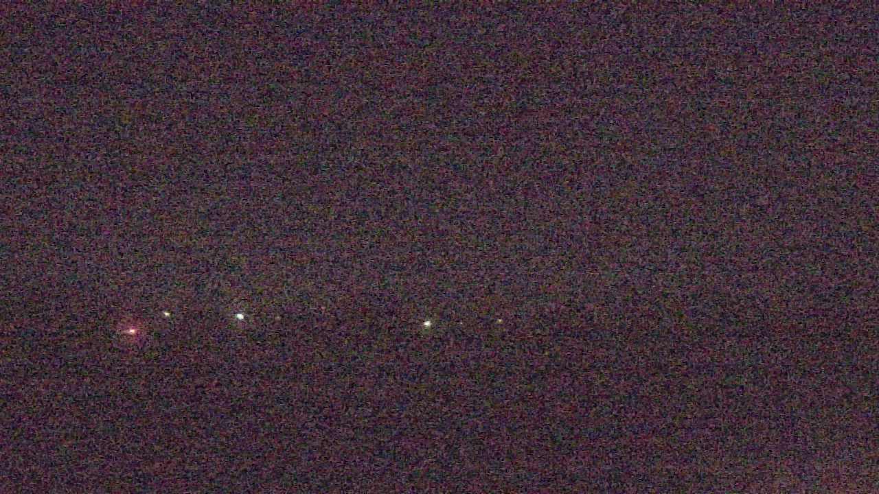 Thumbnail for current weather camera view from Walkers Bluff in Cambria, Illinois