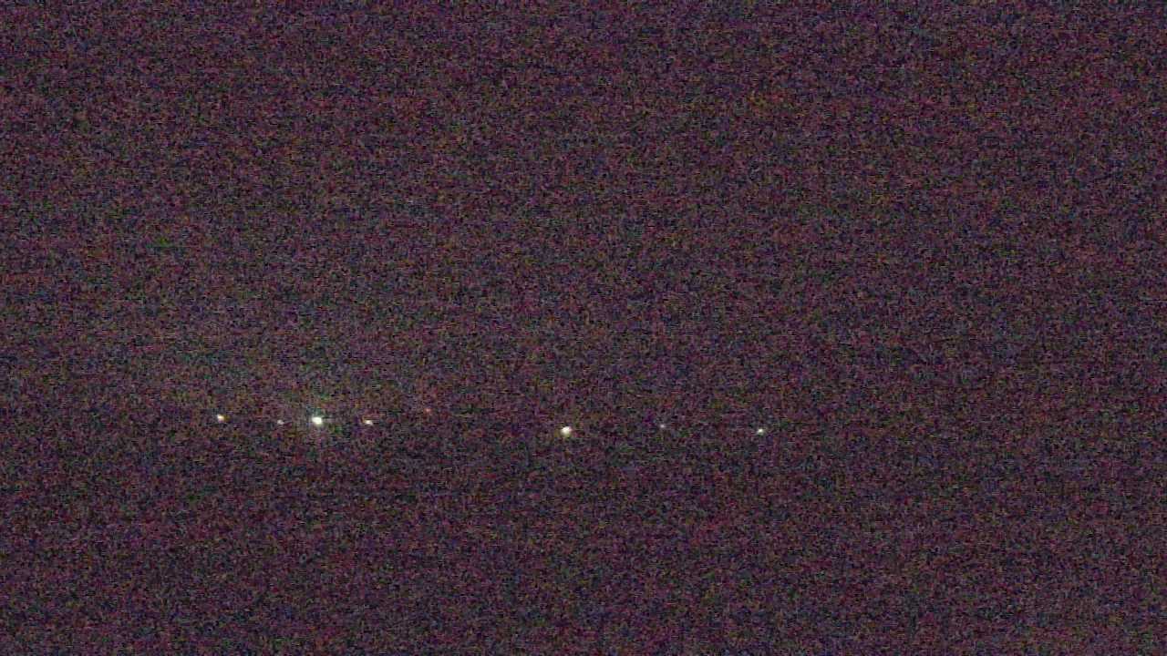 Thumbnail for current weather camera view from Walkers Bluff in Cambria, Illinois