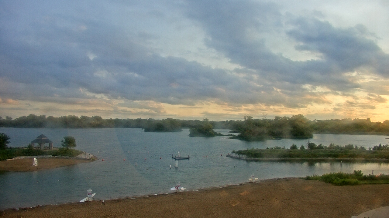 Thumbnail for current weather camera view from Three Oaks Recreation Area in Crystal Lake, Illinois