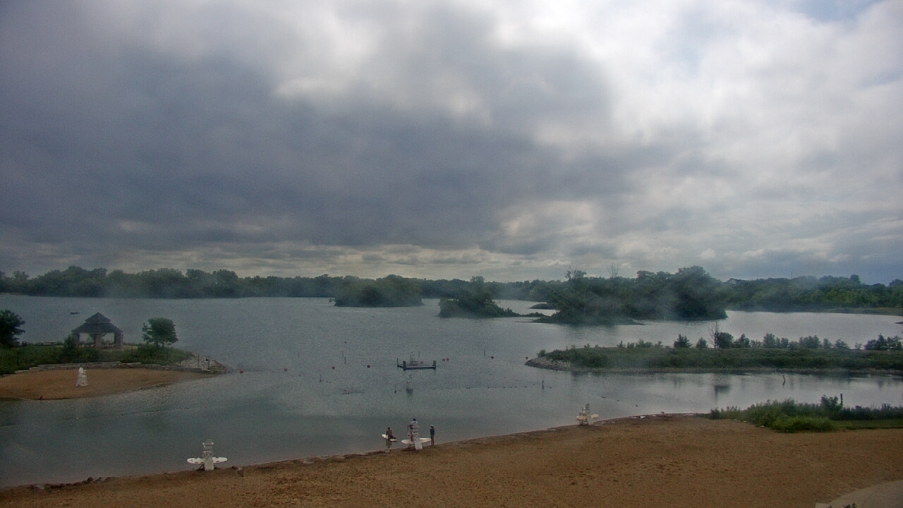 Thumbnail for current weather camera view from Three Oaks Recreation Area in Crystal Lake, Illinois