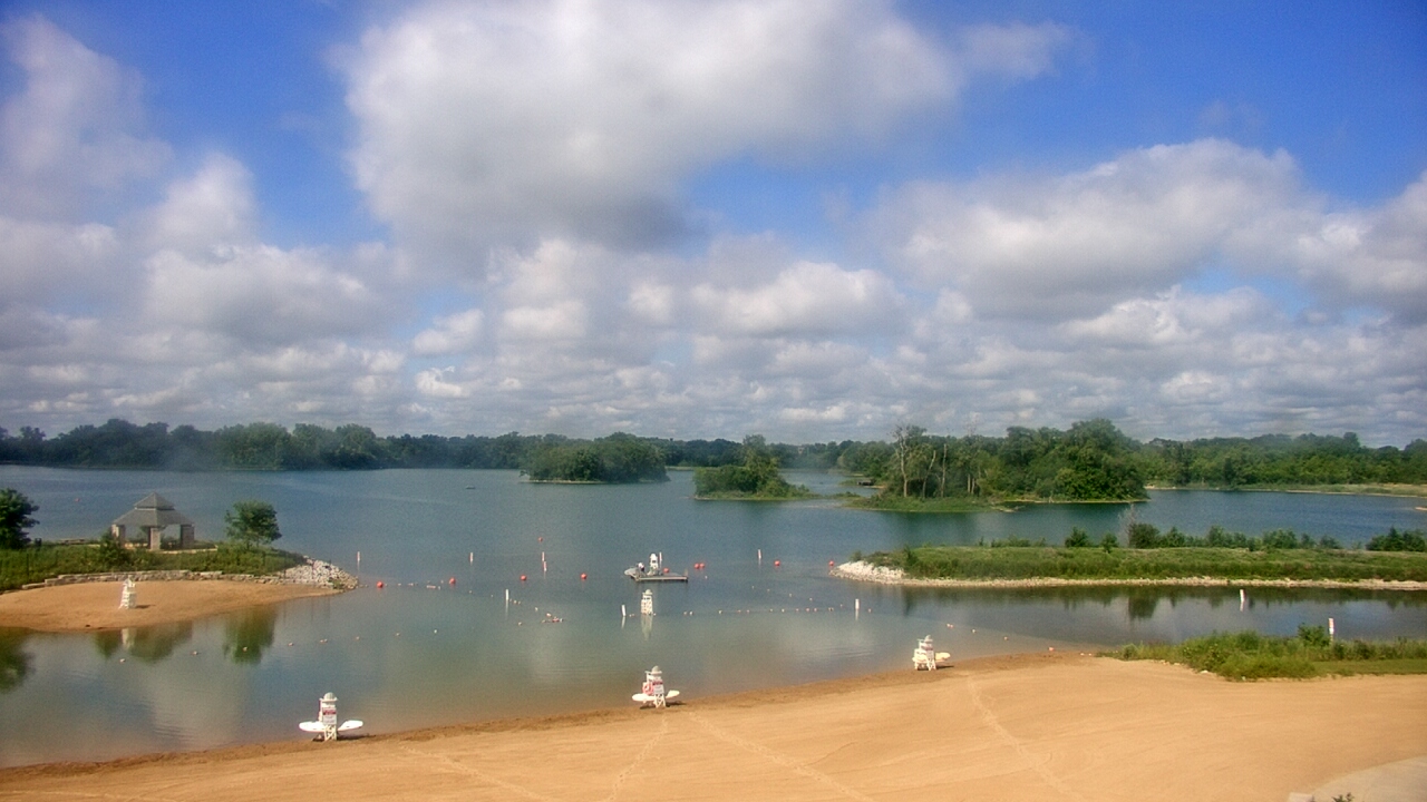 Thumbnail for current weather camera view from Three Oaks Recreation Area in Crystal Lake, Illinois