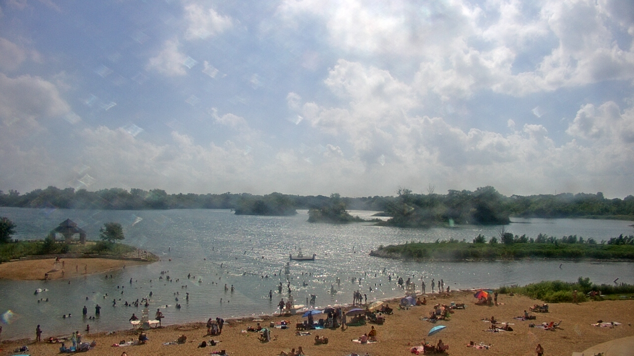 Thumbnail for current weather camera view from Three Oaks Recreation Area in Crystal Lake, Illinois