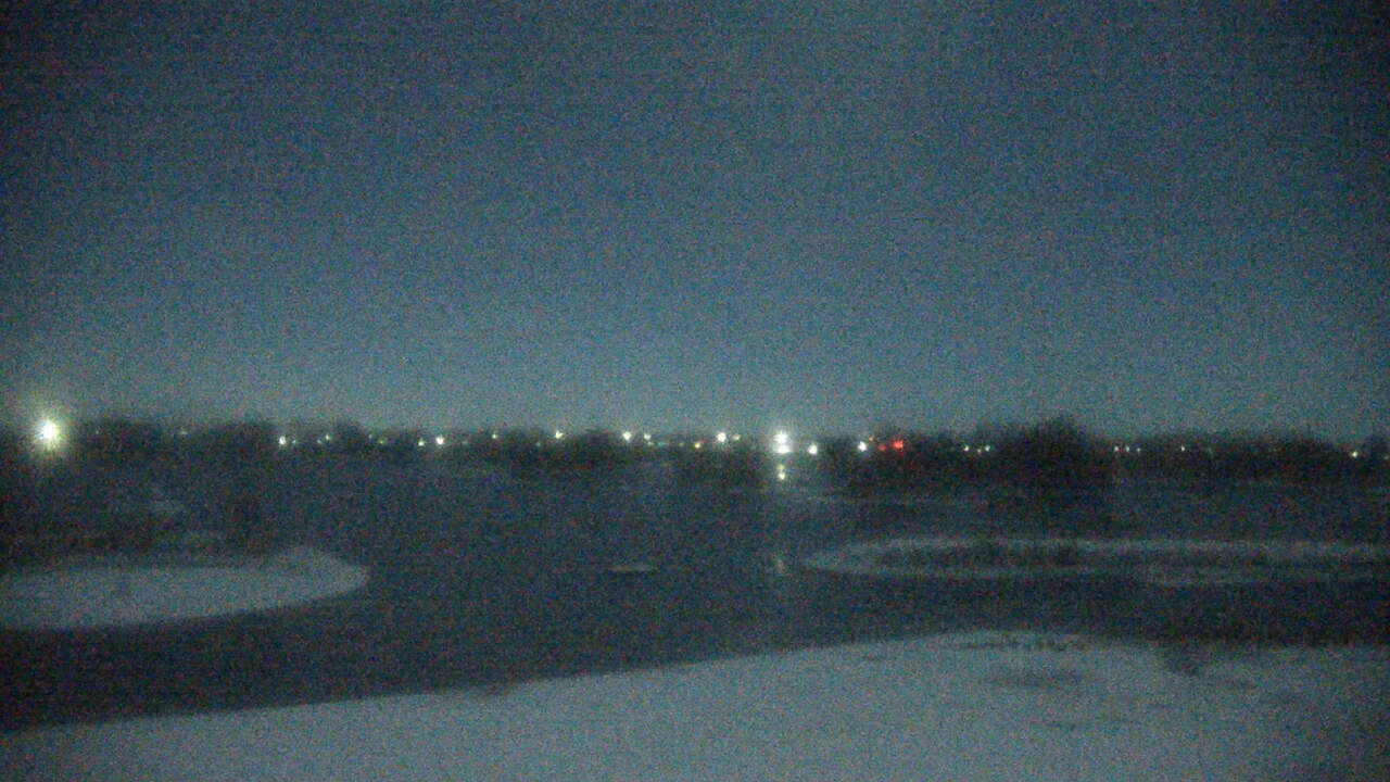Thumbnail for current weather camera view from Three Oaks Recreation Area in Crystal Lake, Illinois