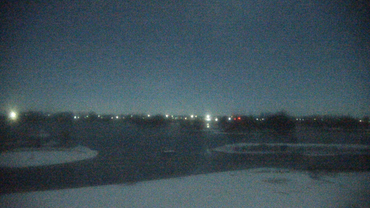 Thumbnail for current weather camera view from Three Oaks Recreation Area in Crystal Lake, Illinois