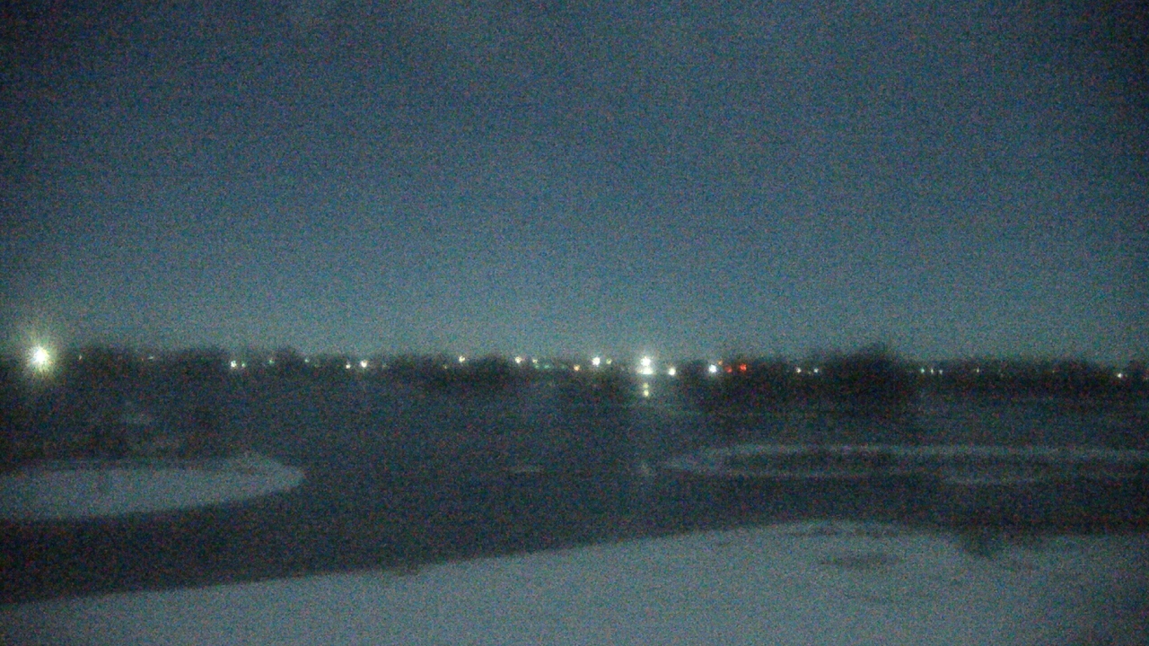 Thumbnail for current weather camera view from Three Oaks Recreation Area in Crystal Lake, Illinois