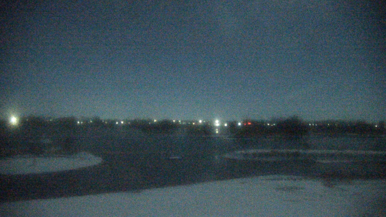 Thumbnail for current weather camera view from Three Oaks Recreation Area in Crystal Lake, Illinois