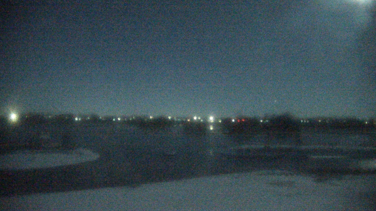 Thumbnail for current weather camera view from Three Oaks Recreation Area in Crystal Lake, Illinois