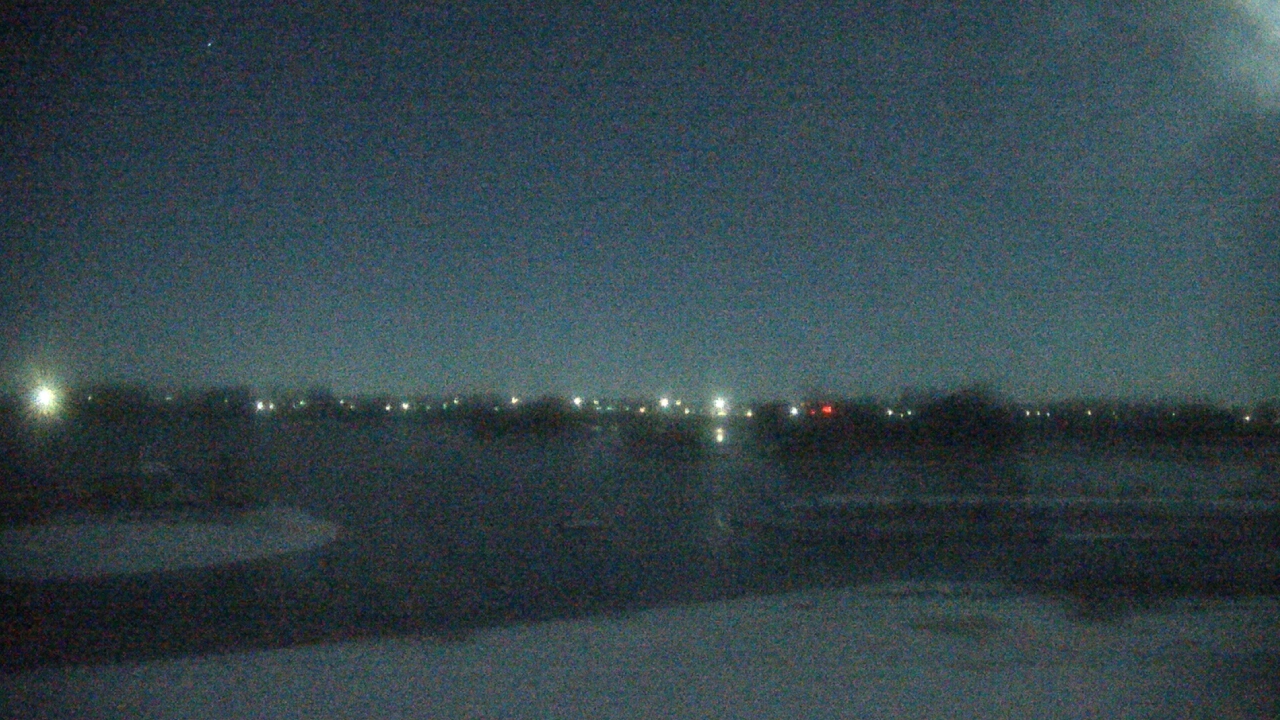 Thumbnail for current weather camera view from Three Oaks Recreation Area in Crystal Lake, Illinois