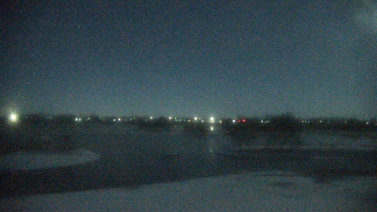 Thumbnail for current weather camera view from Three Oaks Recreation Area in Crystal Lake, Illinois