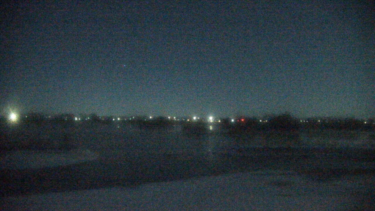 Thumbnail for current weather camera view from Three Oaks Recreation Area in Crystal Lake, Illinois