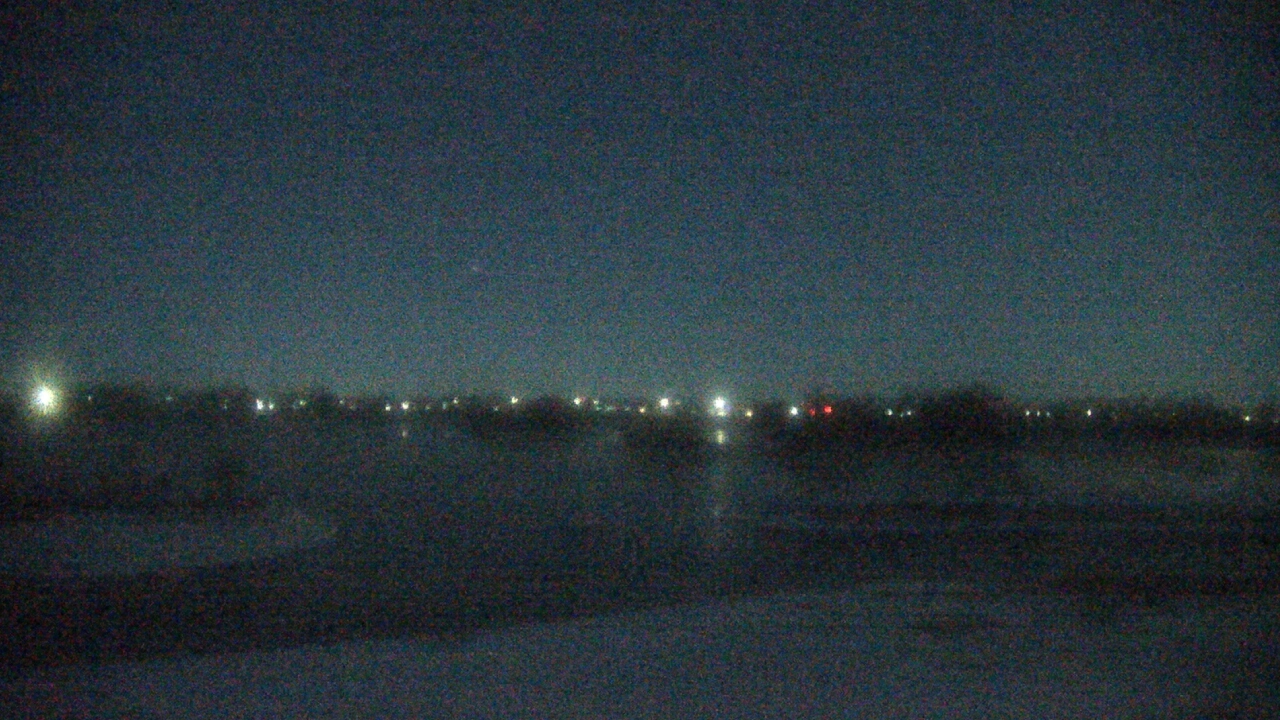 Thumbnail for current weather camera view from Three Oaks Recreation Area in Crystal Lake, Illinois