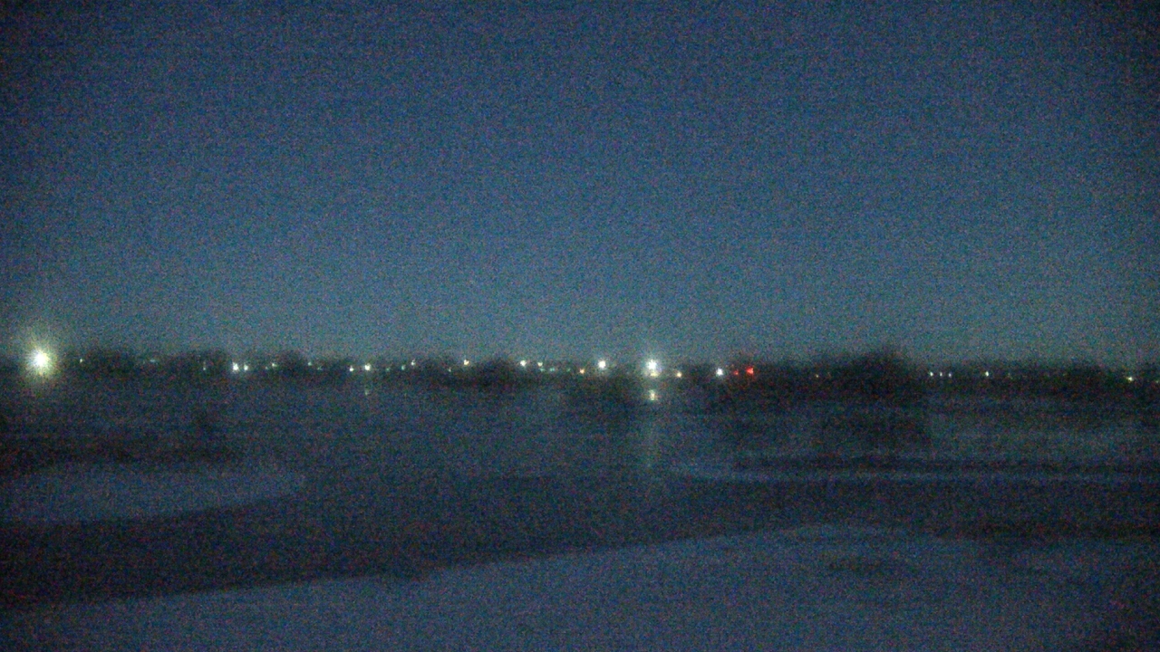 Thumbnail for current weather camera view from Three Oaks Recreation Area in Crystal Lake, Illinois