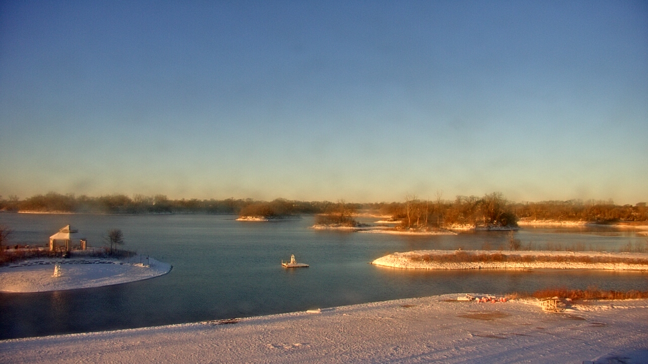 Thumbnail for current weather camera view from Three Oaks Recreation Area in Crystal Lake, Illinois
