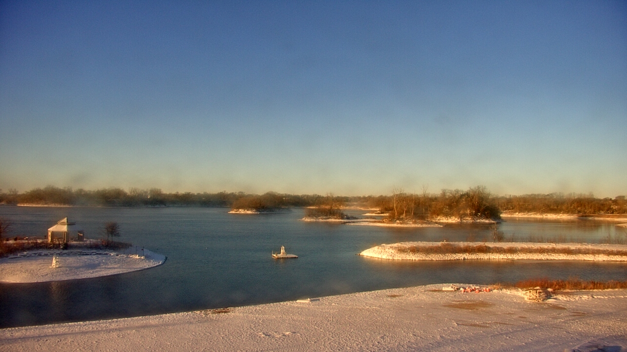 Thumbnail for current weather camera view from Three Oaks Recreation Area in Crystal Lake, Illinois
