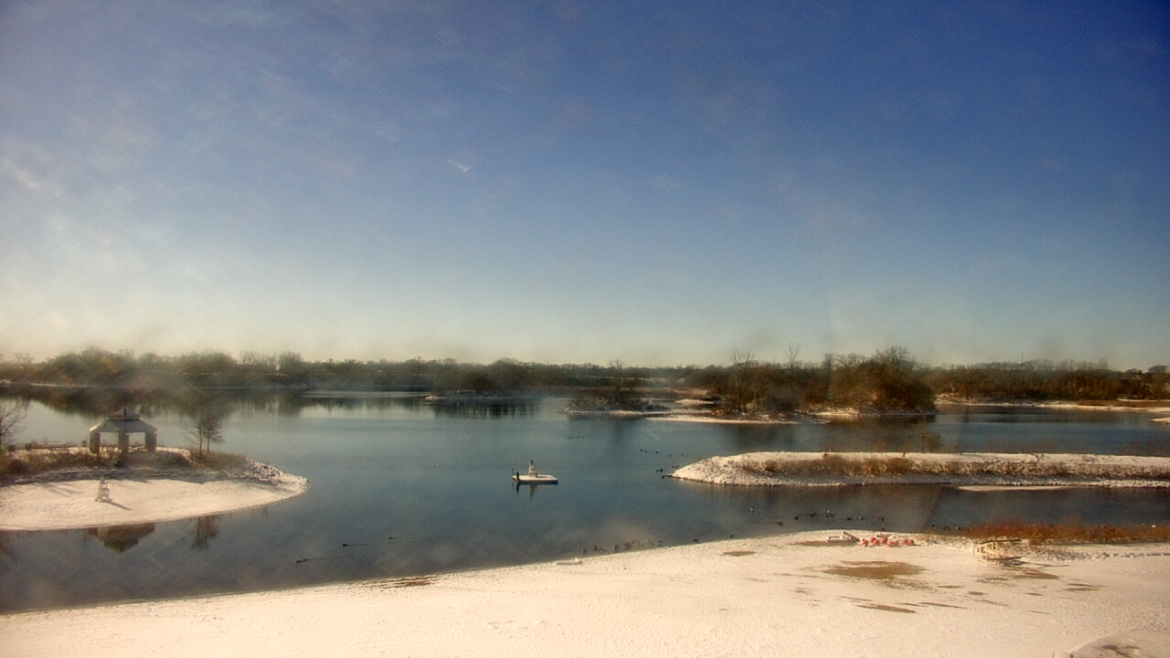 Thumbnail for current weather camera view from Three Oaks Recreation Area in Crystal Lake, Illinois
