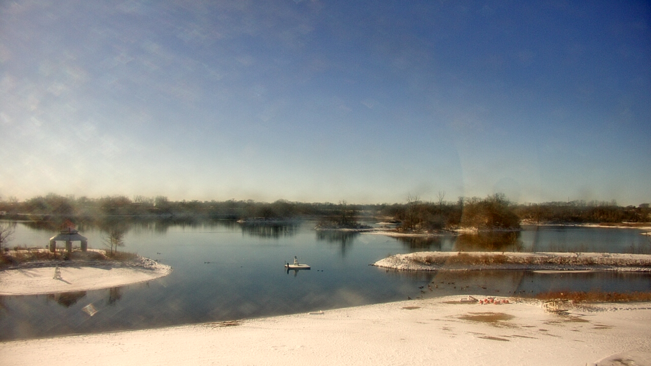 Thumbnail for current weather camera view from Three Oaks Recreation Area in Crystal Lake, Illinois