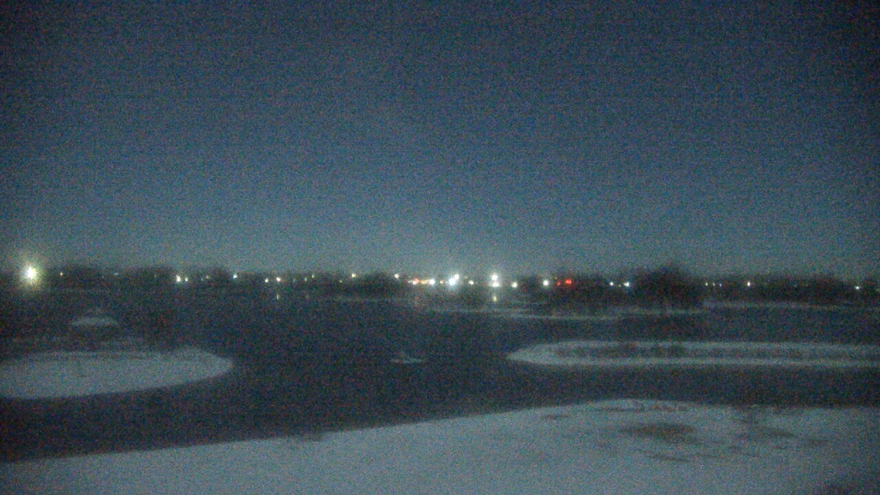 Thumbnail for current weather camera view from Three Oaks Recreation Area in Crystal Lake, Illinois