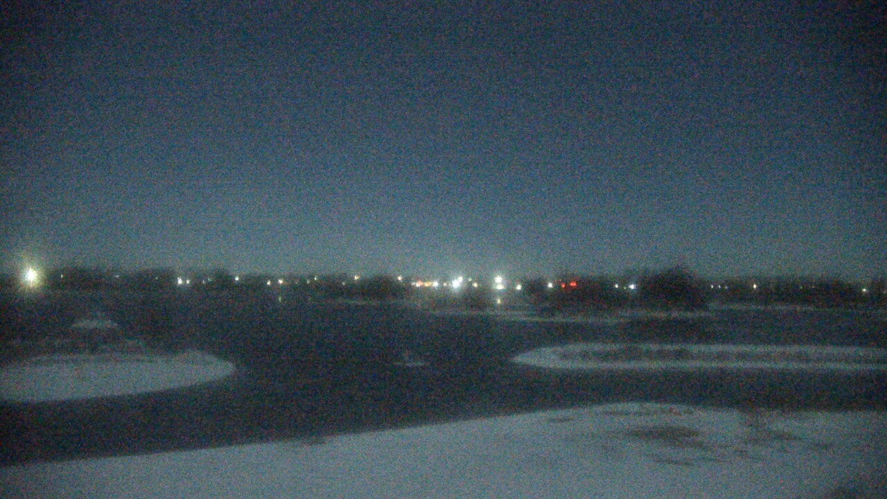 Thumbnail for current weather camera view from Three Oaks Recreation Area in Crystal Lake, Illinois