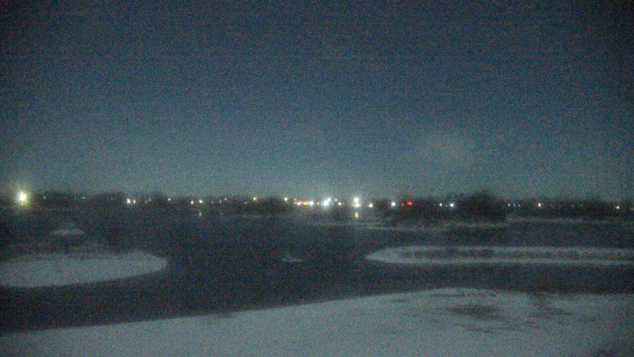 Thumbnail for current weather camera view from Three Oaks Recreation Area in Crystal Lake, Illinois