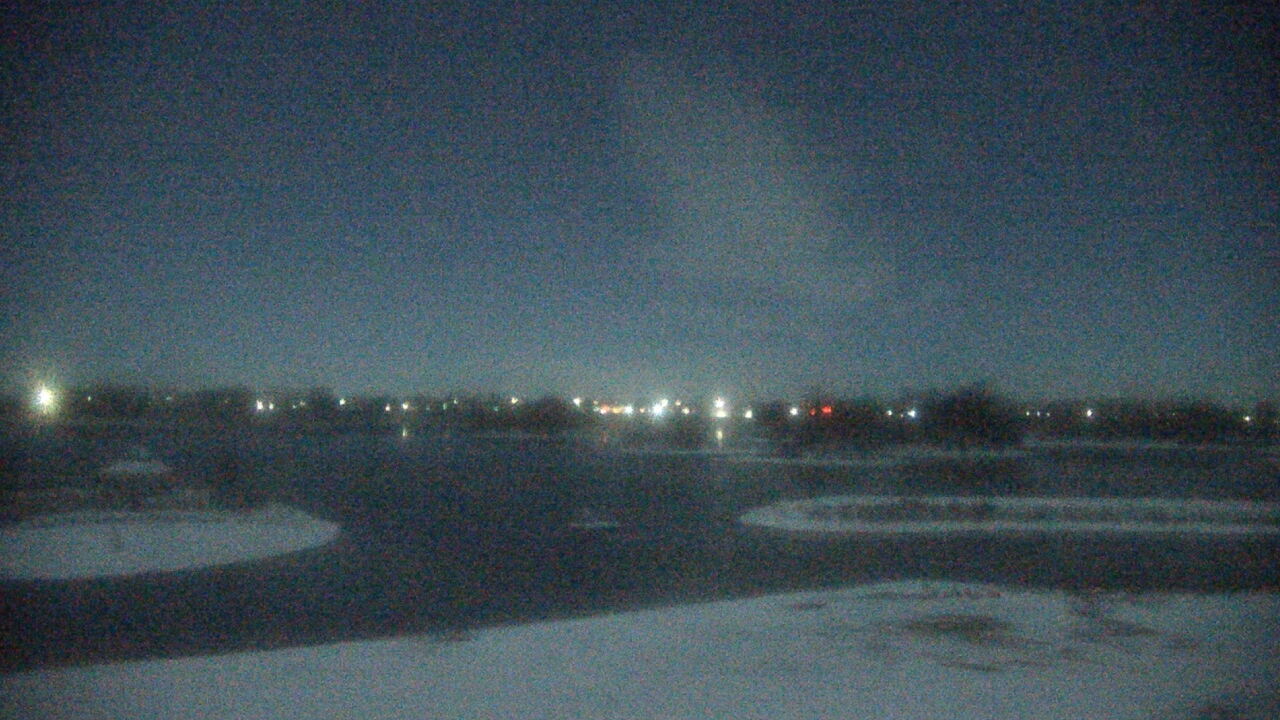 Thumbnail for current weather camera view from Three Oaks Recreation Area in Crystal Lake, Illinois