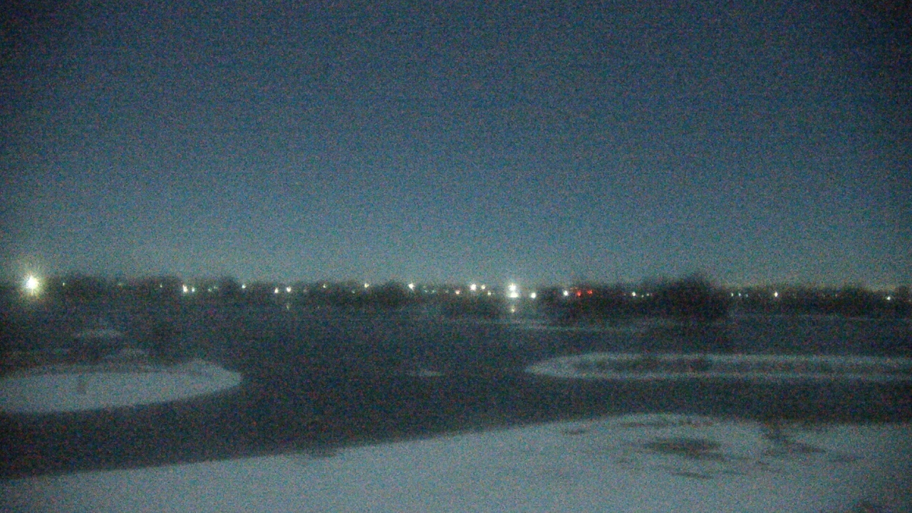 Thumbnail for current weather camera view from Three Oaks Recreation Area in Crystal Lake, Illinois