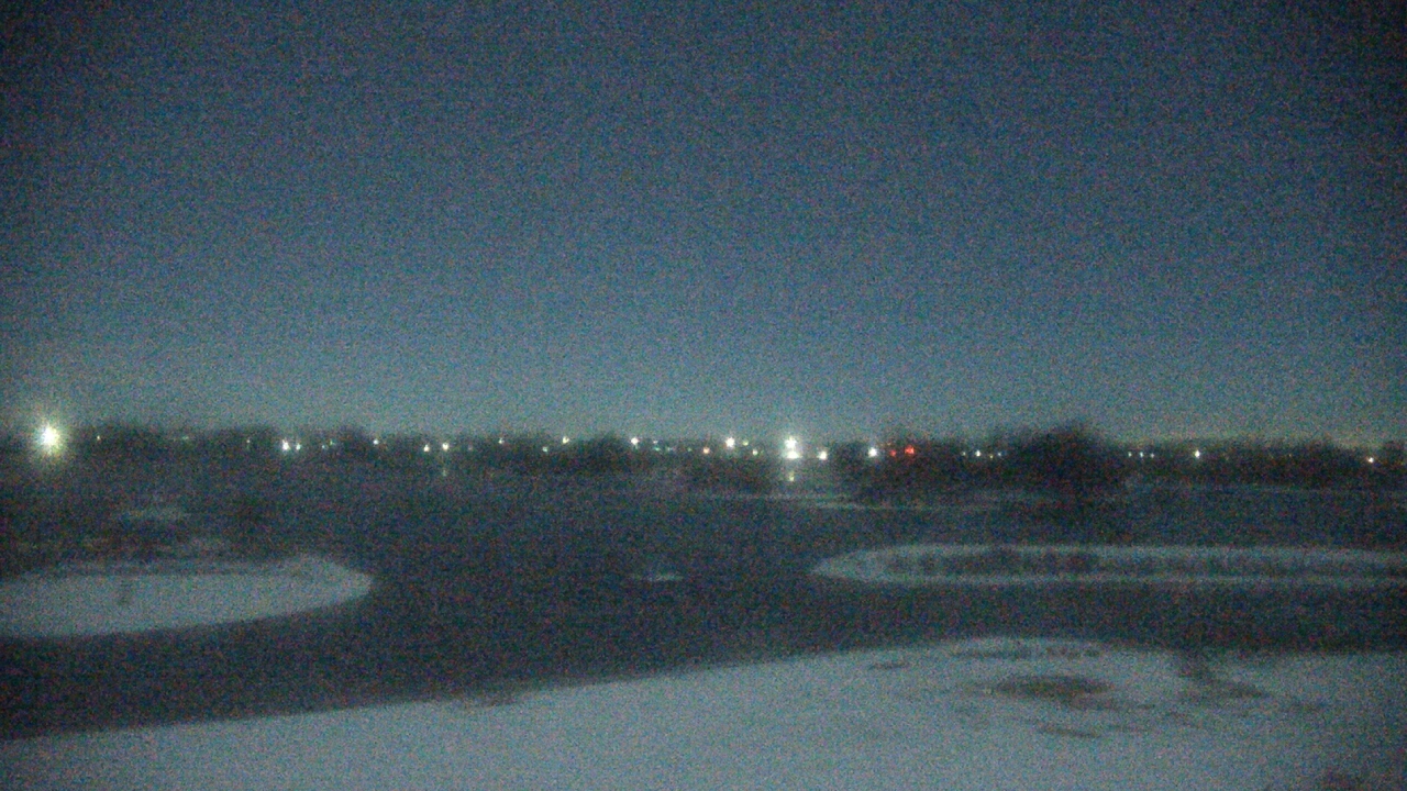 Thumbnail for current weather camera view from Three Oaks Recreation Area in Crystal Lake, Illinois