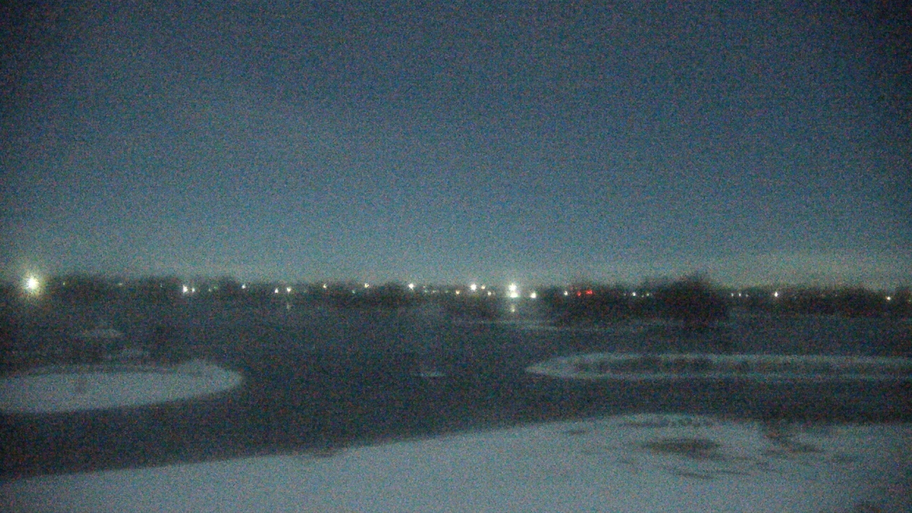 Thumbnail for current weather camera view from Three Oaks Recreation Area in Crystal Lake, Illinois