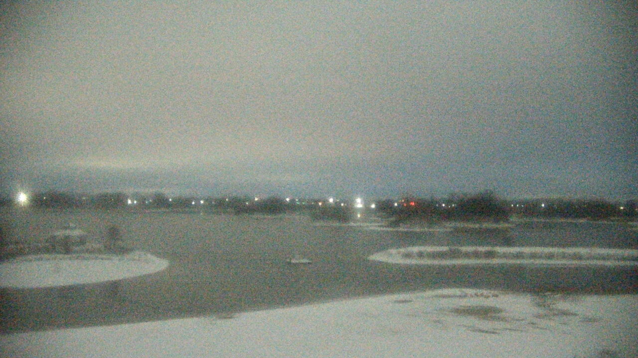 Thumbnail for current weather camera view from Three Oaks Recreation Area in Crystal Lake, Illinois