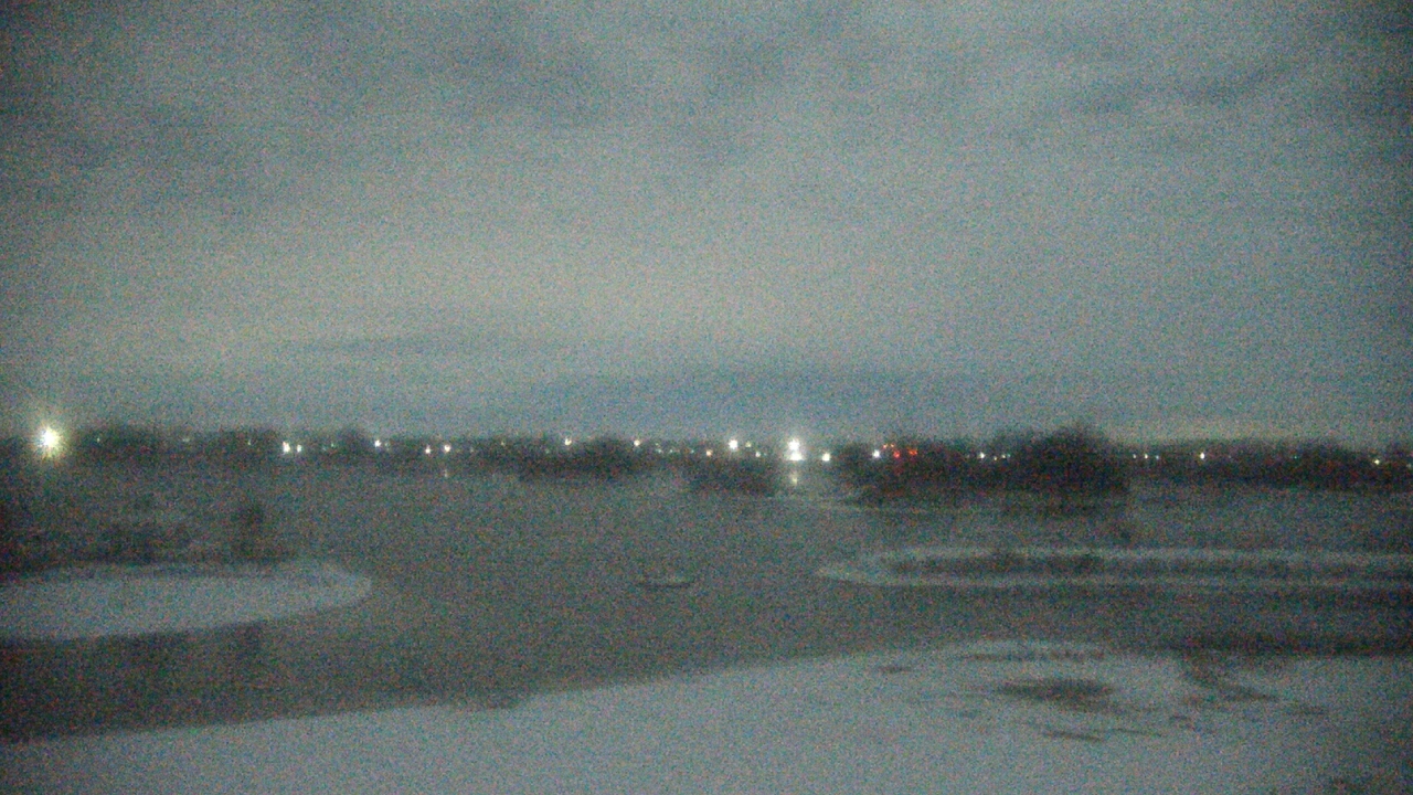 Thumbnail for current weather camera view from Three Oaks Recreation Area in Crystal Lake, Illinois