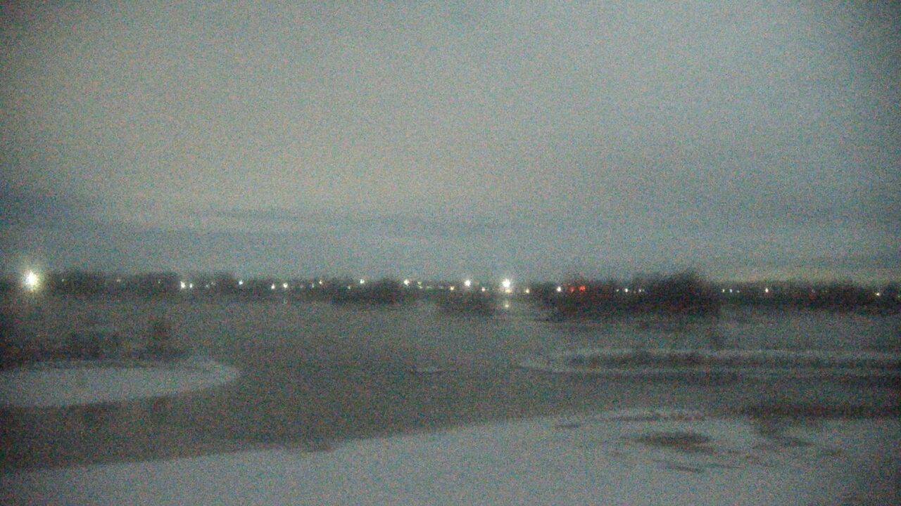 Thumbnail for current weather camera view from Three Oaks Recreation Area in Crystal Lake, Illinois