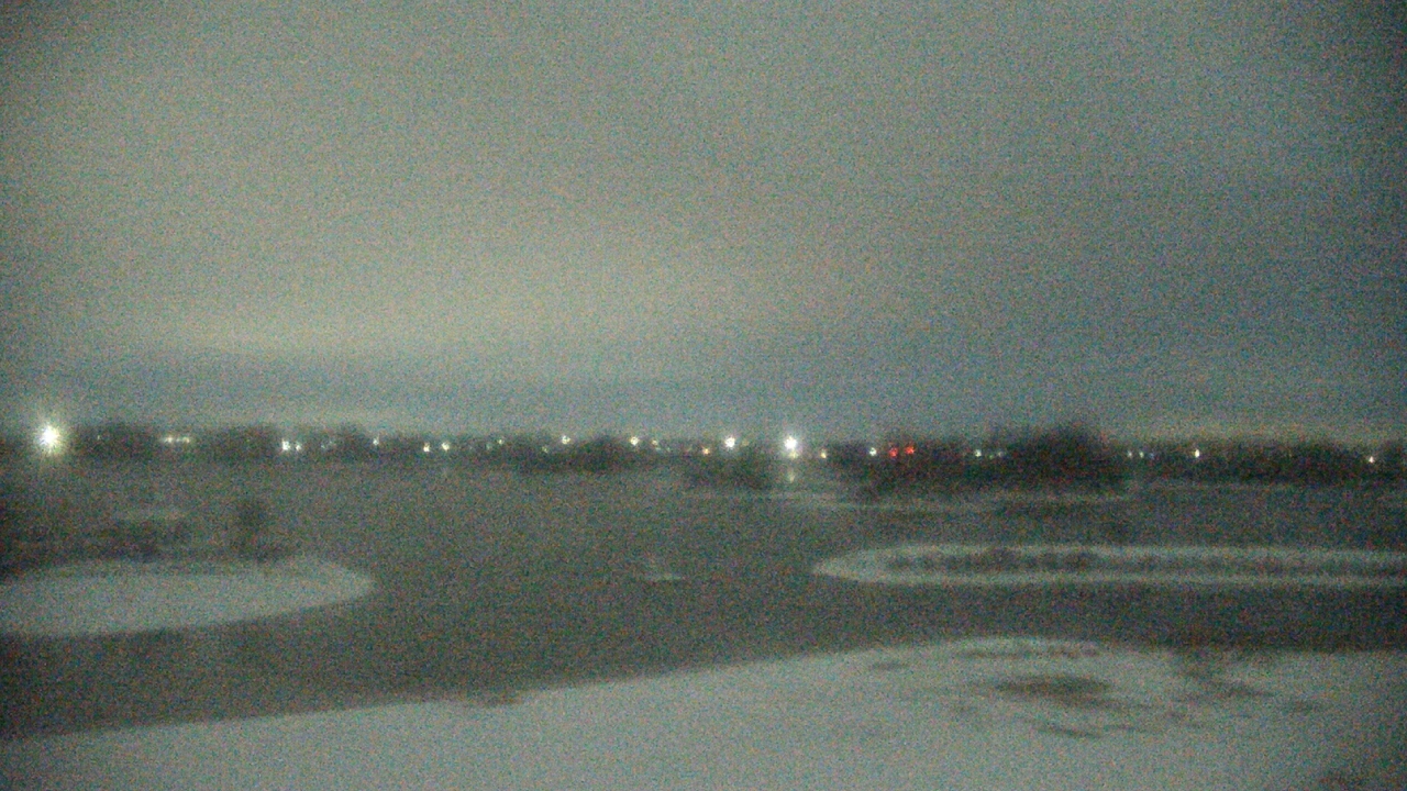 Thumbnail for current weather camera view from Three Oaks Recreation Area in Crystal Lake, Illinois