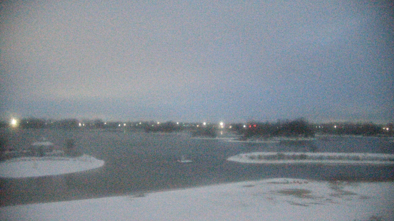 Thumbnail for current weather camera view from Three Oaks Recreation Area in Crystal Lake, Illinois