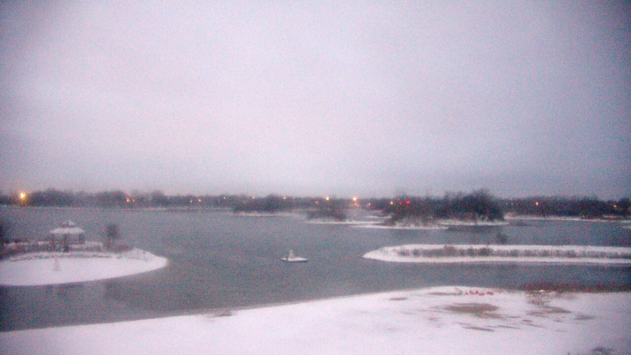 Thumbnail for current weather camera view from Three Oaks Recreation Area in Crystal Lake, Illinois