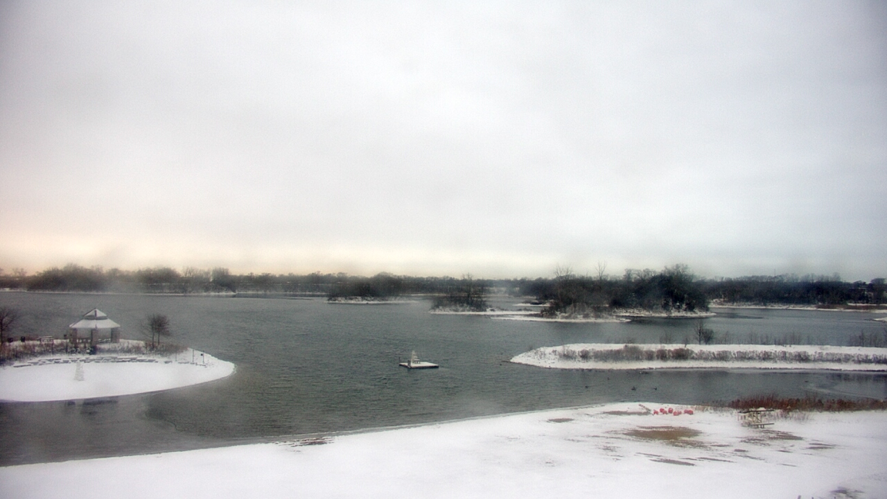 Thumbnail for current weather camera view from Three Oaks Recreation Area in Crystal Lake, Illinois