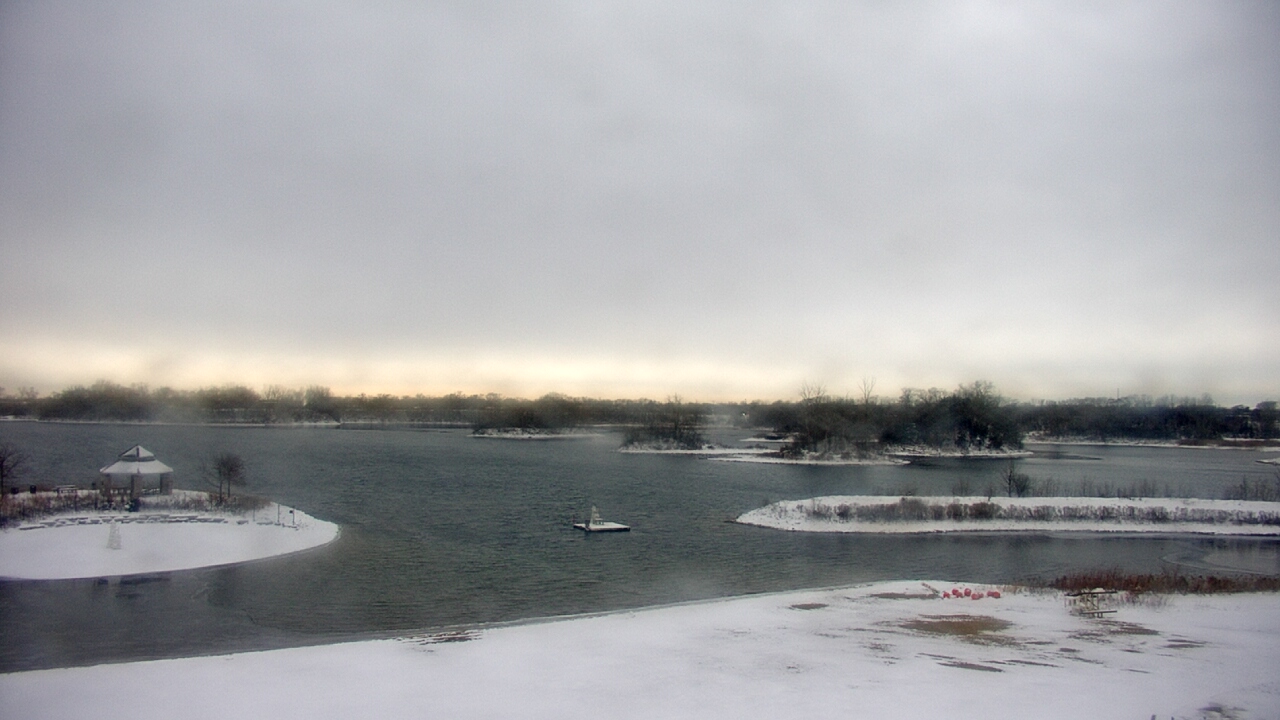 Thumbnail for current weather camera view from Three Oaks Recreation Area in Crystal Lake, Illinois