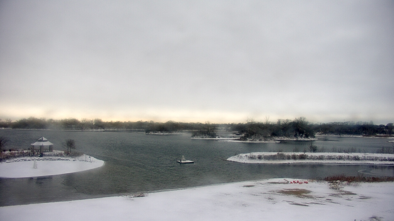 Thumbnail for current weather camera view from Three Oaks Recreation Area in Crystal Lake, Illinois