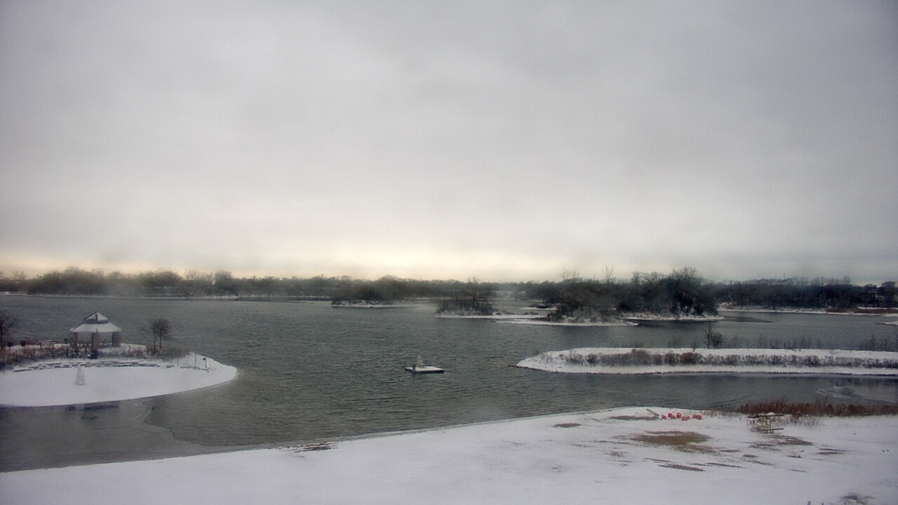 Thumbnail for current weather camera view from Three Oaks Recreation Area in Crystal Lake, Illinois