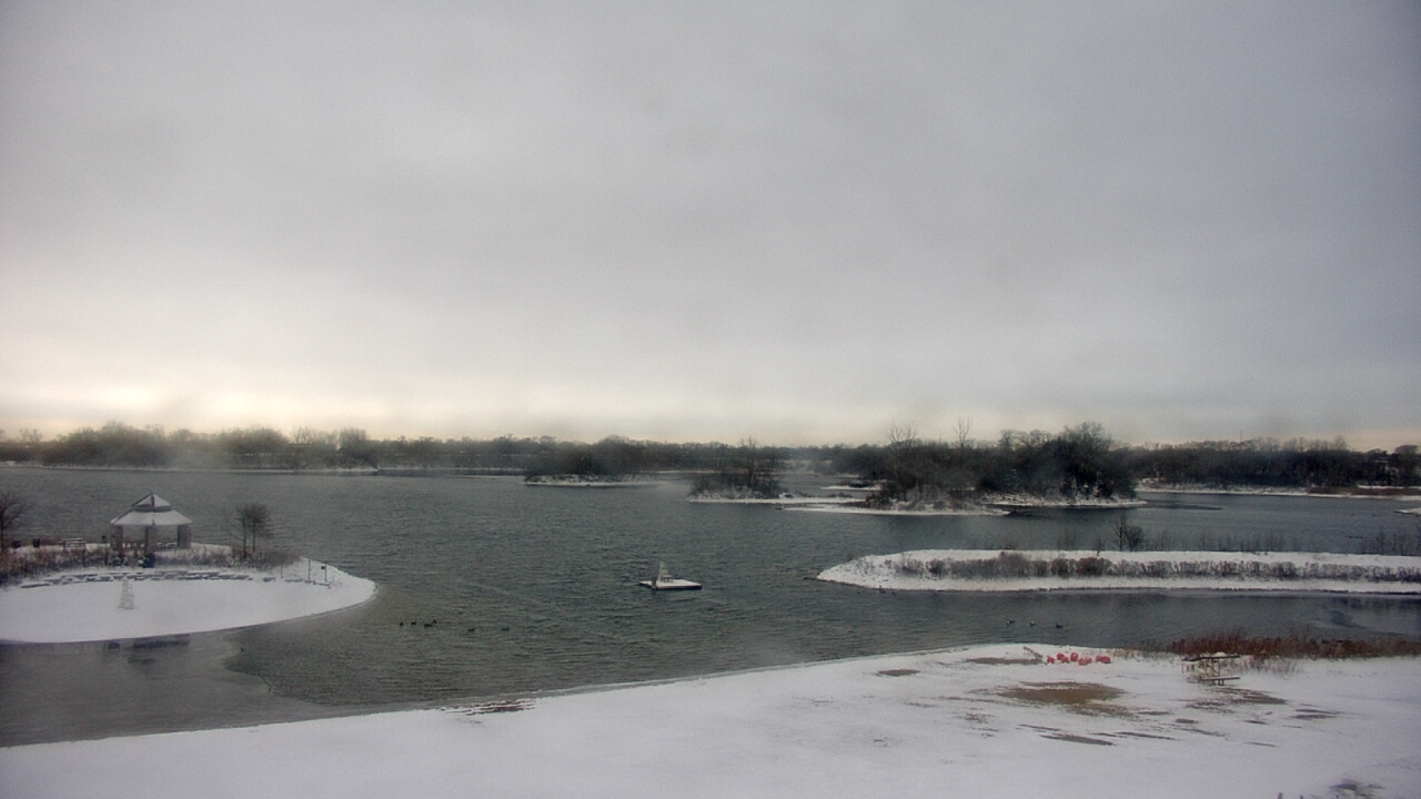 Thumbnail for current weather camera view from Three Oaks Recreation Area in Crystal Lake, Illinois
